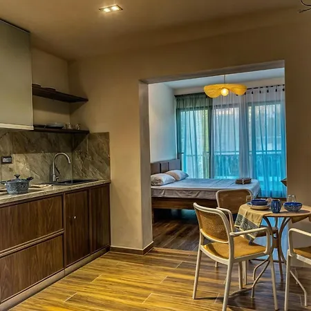 Sarantorini Apartment